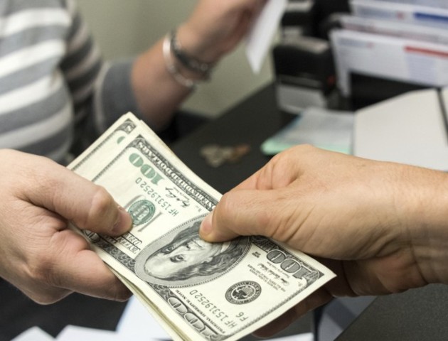 Aumentano le sofferenze bancarie a ottobre in Italia