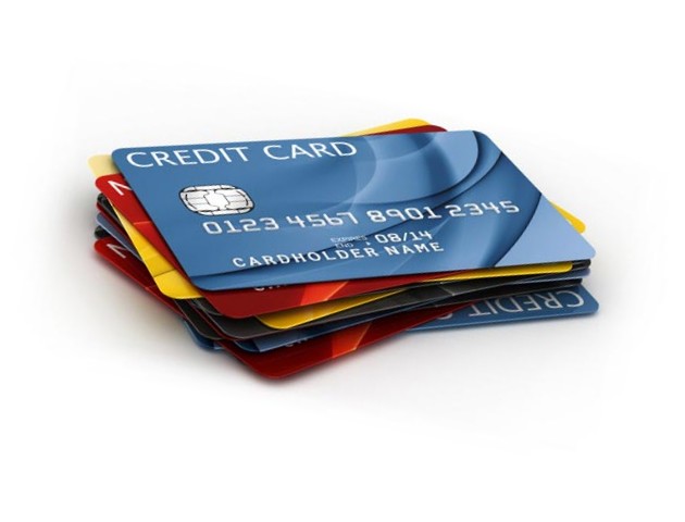 Tra carte di credito e prepagate esistono alcune differenze Tra carte di credito e prepagate esistono alcune differenze
