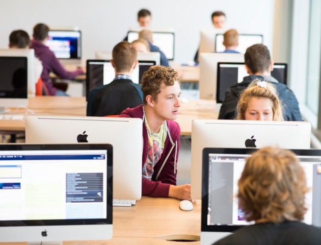 Obama ha deciso di farsi carico del problema rappresentato dal debito d'onore agli studenti